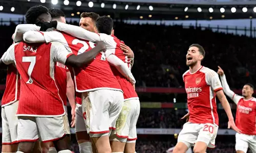 കുതിച്ചു കയറി ആഴ്‌സനൽ, താളം കണ്ടെത്തി സിറ്റി;  പ്രീമിയർ ലീഗിൽ കിരീട പോരാട്ടം മുറുകുന്നു