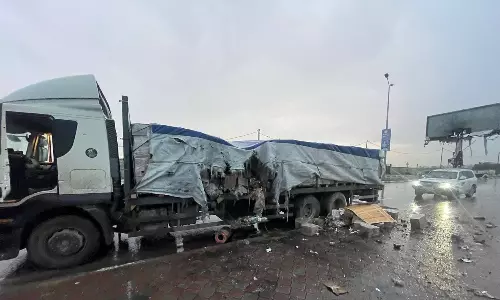 ഗസ്സയിലെ ദുരിതാശ്വാസ ക്യാമ്പിൽ ഭക്ഷണവുമായെത്തിയ ട്രക്ക് വെടിവെച്ച് തകർത്ത് ഇസ്രായേൽ