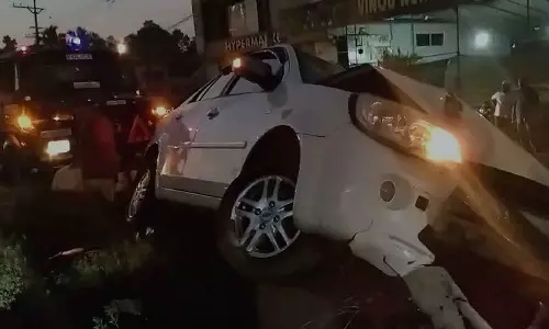 എം. വിൻസെൻ്റ്  എം.എൽ.എ യുടെ കാർ അപകടത്തിൽപെട്ടു