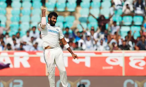 ഐസിസി ടെസ്റ്റ് റാങ്കിങിൽ ജസ്പ്രീത് ബുംറ ഒന്നാമത്; നേട്ടം കൈവരിക്കുന്ന ആദ്യ ഇന്ത്യൻ പേസർ ഐസിസി ടെസ്റ്റ് റാങ്കിങിൽ ജസ്പ്രീത് ബുംറ ഒന്നാമത്; നേട്ടം കൈവരിക്കുന്ന ആദ്യ ഇന്ത്യൻ പേസർ
