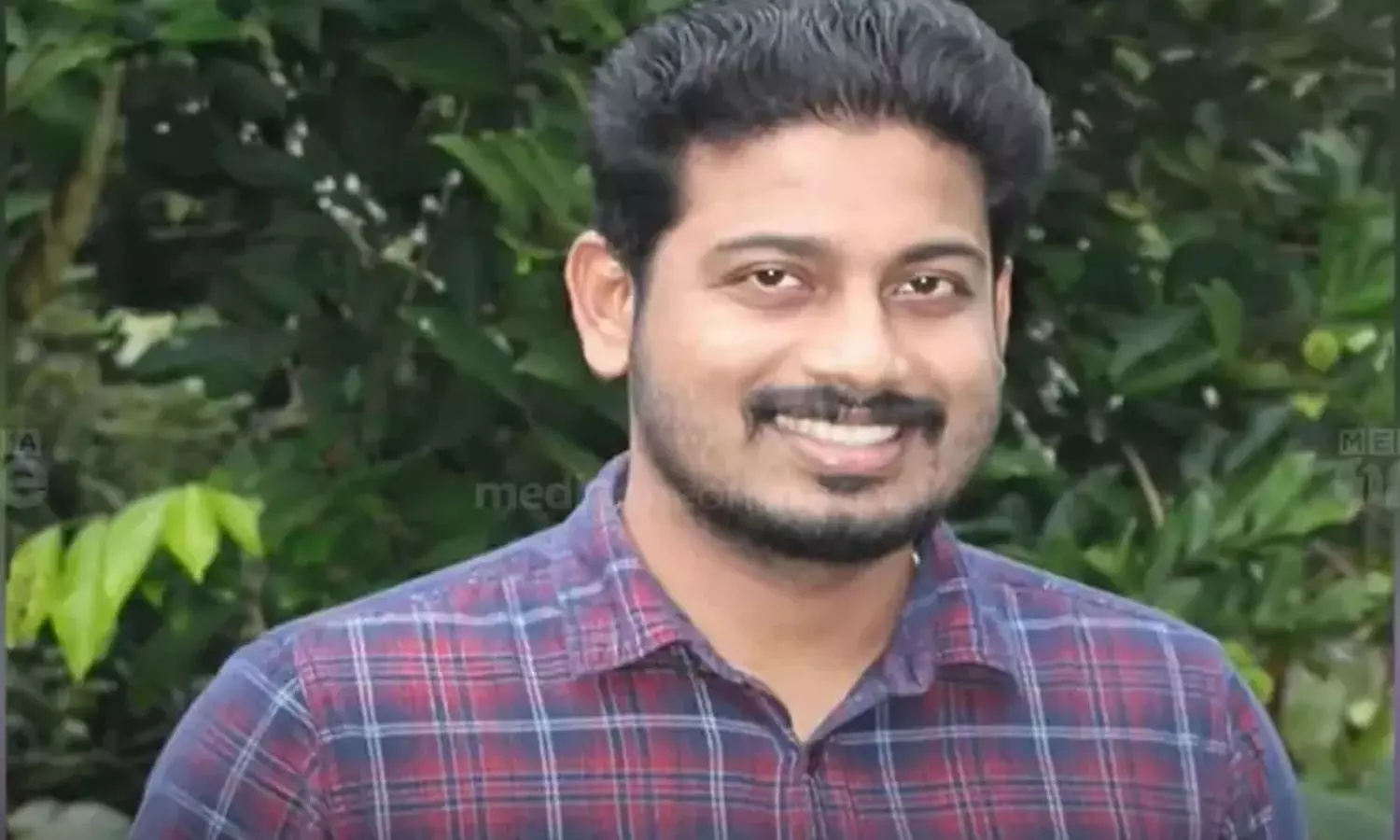 ഒടുവില് സസ്പെന്ഷന്; പെൺകുട്ടിയെ പീഡിപ്പിച്ച കേസിൽ ശിക്ഷിക്കപ്പെട്ട സർക്കാർ ഡോക്ടറെ സസ്പെന്ഡ് ചെയ്തു ഒടുവില് സസ്പെന്ഷന്; പെൺകുട്ടിയെ പീഡിപ്പിച്ച കേസിൽ ശിക്ഷിക്കപ്പെട്ട സർക്കാർ ഡോക്ടറെ സസ്പെന്ഡ് ചെയ്തു