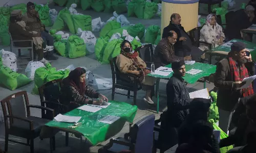 പാകിസ്താൻ ഇന്ന് ബൂത്തിലേക്ക്;  നവാസ് ശെരീഫും ബിലാവൽ ഭൂട്ടോയും നേർക്കുനേർ