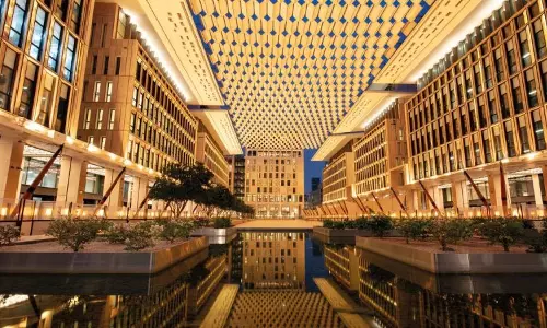 ഏഷ്യൻ കപ്പ് ഫുട്‌ബോൾ ആവേശത്തിൽ മുങ്ങി മുശൈരിബ് ഡൗൺടൗൺ