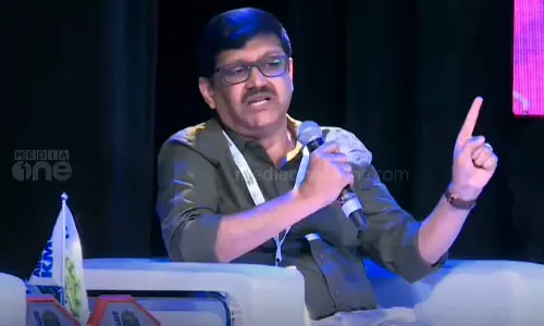 മാധ്യമങ്ങളെ ചോദ്യം ചെയ്യാനും വിലയിരുത്താനും പ്രേക്ഷകർക്ക് ഉത്തരവാദിത്വമുണ്ട്; പ്രമോദ് രാമൻ