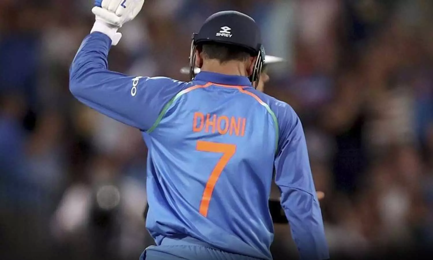 ഏഴാം നമ്പർ ജഴ്സി എന്ത് കൊണ്ട് തിരഞ്ഞെടുത്തു? ധോണിയുടെ മറുപടി ഇങ്ങനെ