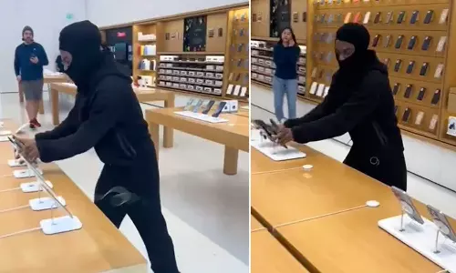 Masked man steals 50 iPhones from US Apple store in broad daylight, US US Apple store robbery, iPhone theft