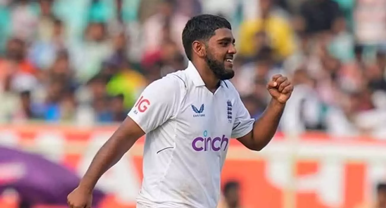 വീണ്ടും വിസാ പ്രശ്‌നം; ഇംഗ്ലണ്ട് താരം രെഹാൻ അഹമ്മദിനെ ഗുജറാത്ത് വിമാനത്താവളത്തിൽ തടഞ്ഞു