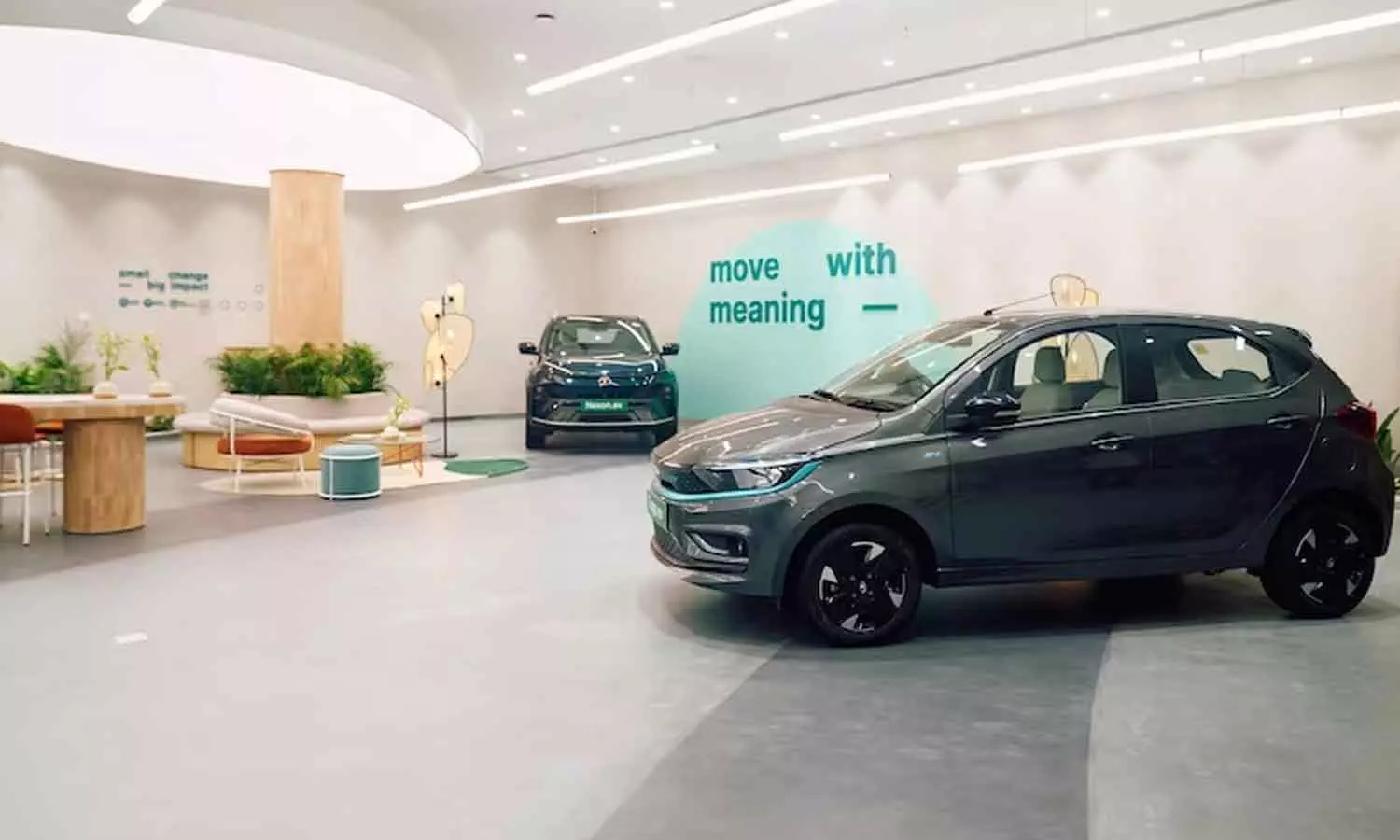 ബാറ്ററി വില കുറയുന്നു; ഇലക്ട്രിക് വാഹനങ്ങളുടെ വില കുറച്ച് ടാറ്റ ബാറ്ററി വില കുറയുന്നു; ഇലക്ട്രിക് വാഹനങ്ങളുടെ വില കുറച്ച് ടാറ്റ