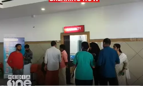 Two people died after the sunshade of a house under construction collapsed in Kozhikode Valayam