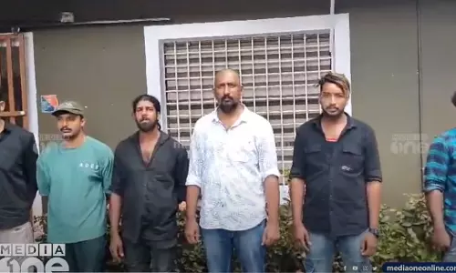 The gangsters who came to the gangster leader