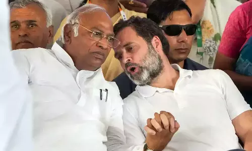 ബിജെപിയുടെ ബാങ്ക് ബാലൻസ് 5425 കോടി, കോൺഗ്രസിന്റേത് 162 കോടി- അപ്രതീക്ഷിത നീക്കത്തിൽ അമ്പരന്ന് കോൺഗ്രസ്