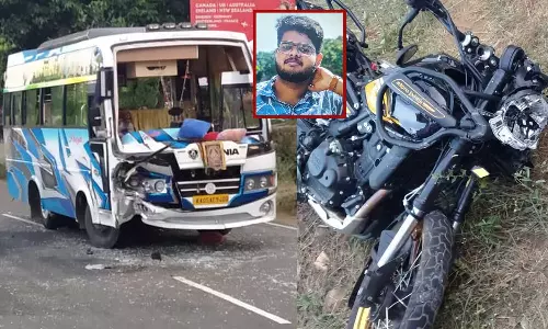 College student dies after minibus carrying Sabarimala pilgrims collides with bike in Kottayam