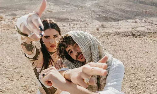 അവരുടെ തലയിൽ മിസൈൽ വർഷിക്കണം; ദുവാ ലിപയ്ക്കും ബെല്ല ഹദീദിനും മിയ ഖലീഫയ്ക്കുമെതിരെ കൊലവിളിയുമായി ഇസ്രായേൽ റാപ്പ് അവരുടെ തലയിൽ മിസൈൽ വർഷിക്കണം; ദുവാ ലിപയ്ക്കും ബെല്ല ഹദീദിനും മിയ ഖലീഫയ്ക്കുമെതിരെ കൊലവിളിയുമായി ഇസ്രായേൽ റാപ്പ്