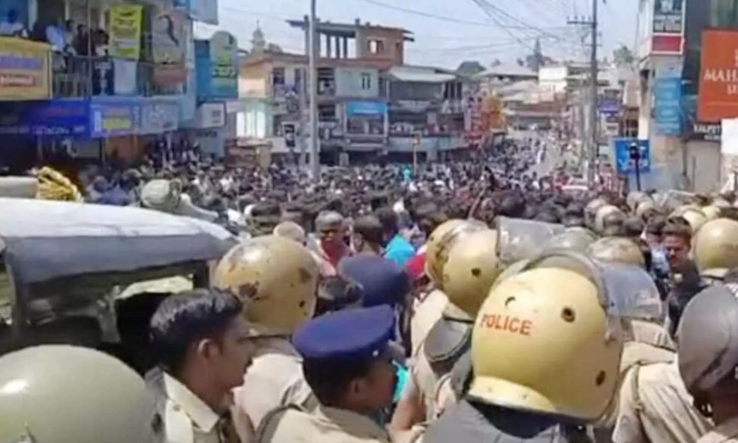 വന്യജീവി ആക്രമണം: പുൽപ്പള്ളി പ്രതിഷേധത്തിൽ രണ്ടുപേർ അറസ്റ്റിൽ