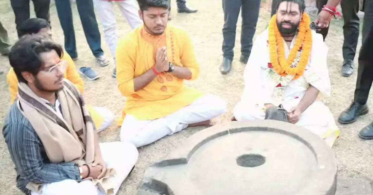 A Hindu Sannyasi and his group performed puja at an ancient Adina Mosque in West Bengal A Hindu Sannyasi and his group performed puja at an ancient Adina Mosque in West Bengal