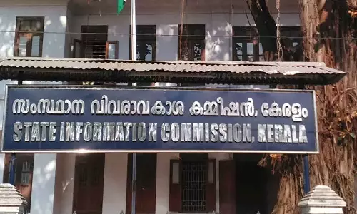 വിവരാവകാശ കമ്മീഷൻ ഉത്തരവ് ലംഘിച്ചു; എഞ്ചിനീയർക്ക് കാൽലക്ഷം പിഴയും സ്ഥലം മാറ്റവും വിവരാവകാശ കമ്മീഷൻ ഉത്തരവ് ലംഘിച്ചു; എഞ്ചിനീയർക്ക് കാൽലക്ഷം പിഴയും സ്ഥലം മാറ്റവും