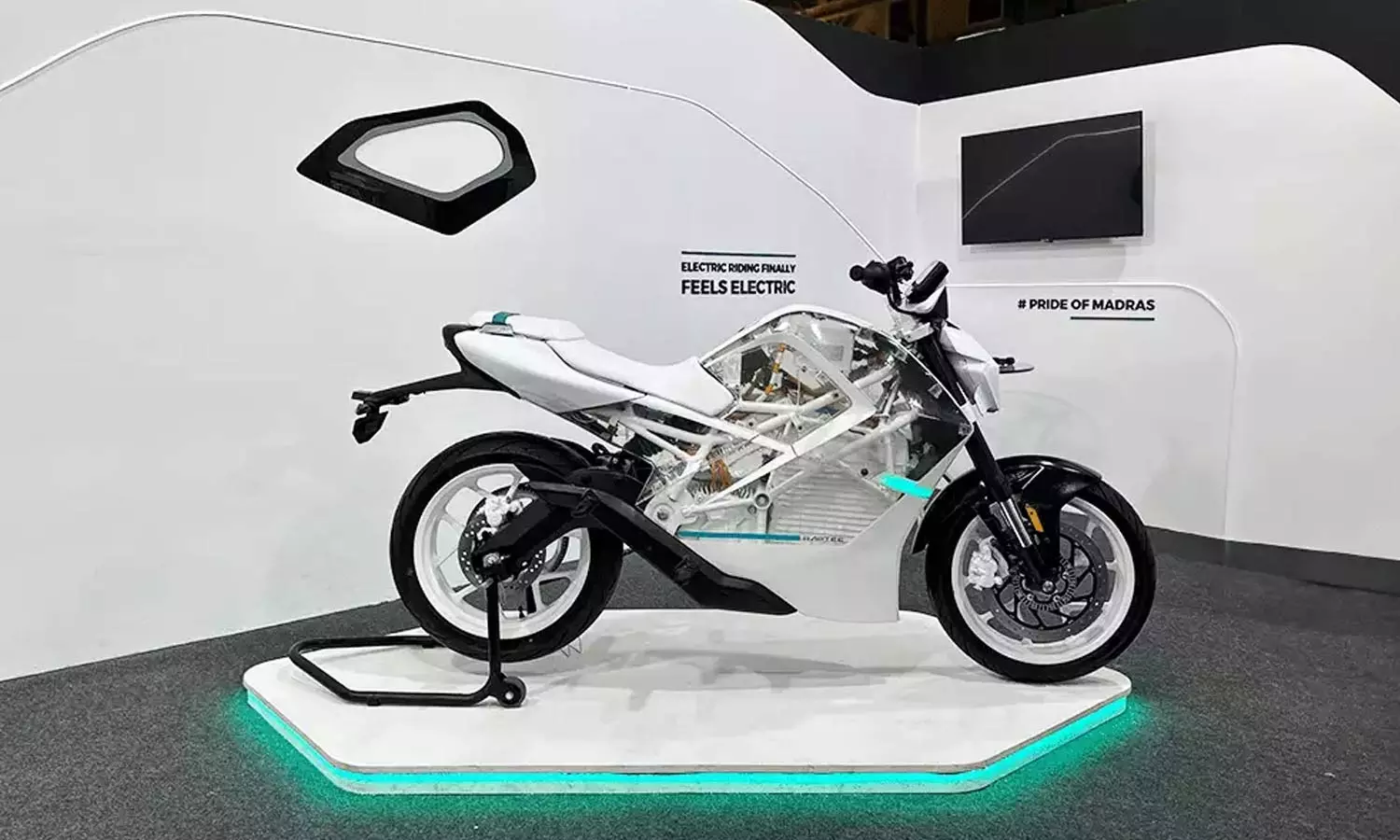 കാർ ചാർജർ ഉപയോഗിച്ച് അതിവേഗം ചാർജ് ചെയ്യാം; പുതിയ ഇലക്ട്രിക് ബൈക്കുമായി റാപ്റ്റി