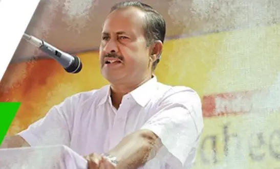 ‘സാദിഖലി തങ്ങൾ അനുഗ്രഹിച്ചയാൾ വിജയിച്ചു’; ജിഫ്രി തങ്ങൾക്കെതിരെ ഒളിയമ്പുമായി പി.എം.എ സലാം ‘സാദിഖലി തങ്ങൾ അനുഗ്രഹിച്ചയാൾ വിജയിച്ചു’; ജിഫ്രി തങ്ങൾക്കെതിരെ ഒളിയമ്പുമായി പി.എം.എ സലാം