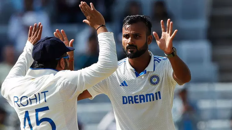 ഒന്നിനു പിറകെ ഒന്നായി ദുരന്തങ്ങൾ; വിധിയോട് പടവെട്ടി ആകാശ് ദീപിന്റെ ക്രിക്കറ്റ് കരിയർ ഒന്നിനു പിറകെ ഒന്നായി ദുരന്തങ്ങൾ; വിധിയോട് പടവെട്ടി ആകാശ് ദീപിന്റെ ക്രിക്കറ്റ് കരിയർ