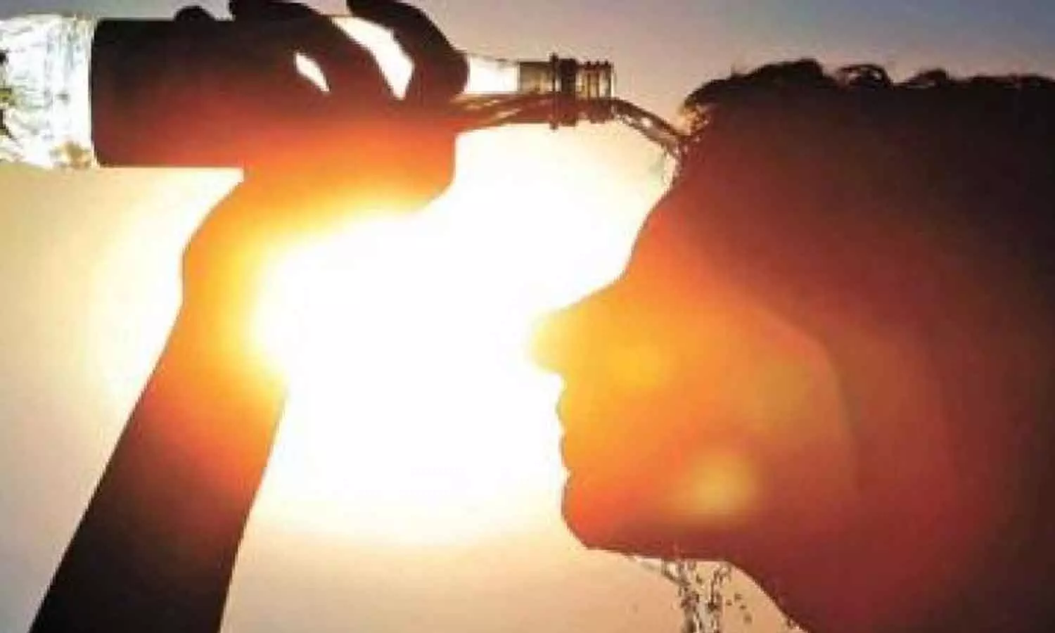 കനത്ത ചൂട്: എറണാകുളത്ത് കൺട്രോൾ റൂം തുറന്നു കനത്ത ചൂട്: എറണാകുളത്ത് കൺട്രോൾ റൂം തുറന്നു