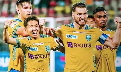 അവിസ്മരണീയ തിരിച്ചുവരവ്; ഗോവക്കെതിരെ വിജയത്തിലേക്ക് പറന്നിറങ്ങി ബ്ലാസ്റ്റേഴ്‌സ്