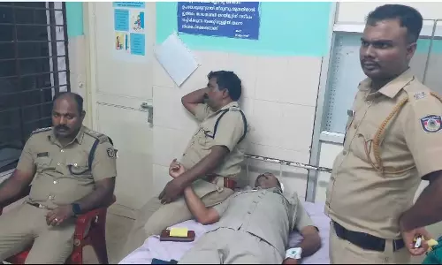 കൊല്ലം കുണ്ടറയില്‍ സംഘര്‍ഷം അന്വേഷിക്കാനെത്തിയ പൊലീസിനുനേരെ ആക്രമണം; നാല് ഉദ്യോഗസ്ഥർക്ക് പരിക്ക്