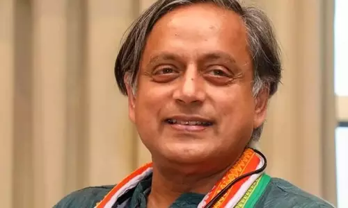 ബി.ജെ.പിക്ക് ഇനി കേന്ദ്രത്തിൽ ഭൂരിപക്ഷം ലഭിക്കില്ല; വീഴ്ചയുടെ സമയമെന്ന് ശശി തരൂർ ബി.ജെ.പിക്ക് ഇനി കേന്ദ്രത്തിൽ ഭൂരിപക്ഷം ലഭിക്കില്ല; വീഴ്ചയുടെ സമയമെന്ന് ശശി തരൂർ