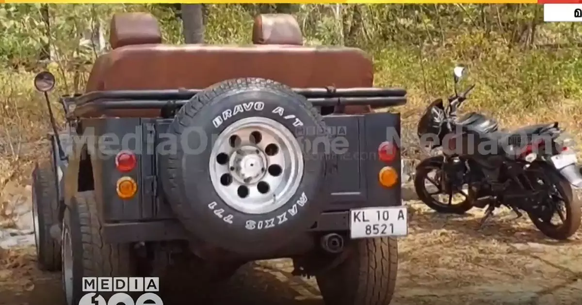 Action taken against those who staged a practice demonstration with vehicles at Thirunnawaya Navamukunda Higher Secondary School compound Action taken against those who staged a practice demonstration with vehicles at Thirunnawaya Navamukunda Higher Secondary School compound