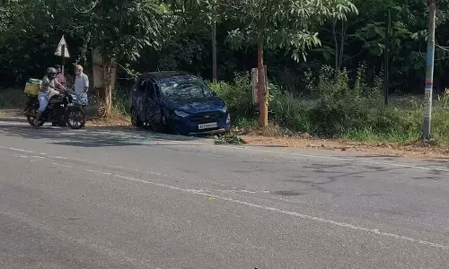 Kochi MC Road accident