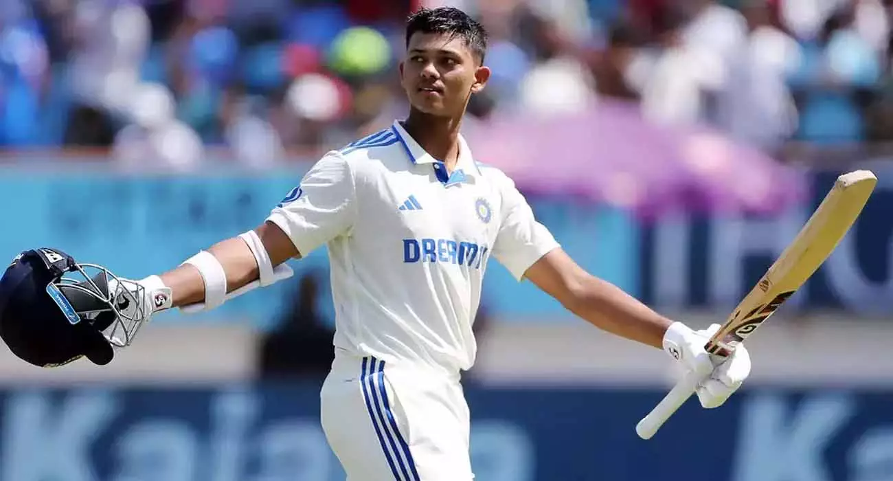 ഐസിസി ടെസ്റ്റ് റാങ്കിങിൽ വീണ്ടും മുന്നേറി യശസ്വി ജയ്‌സ്വാൾ; ധ്രുവ് ജുറേലിനും വൻ നേട്ടം