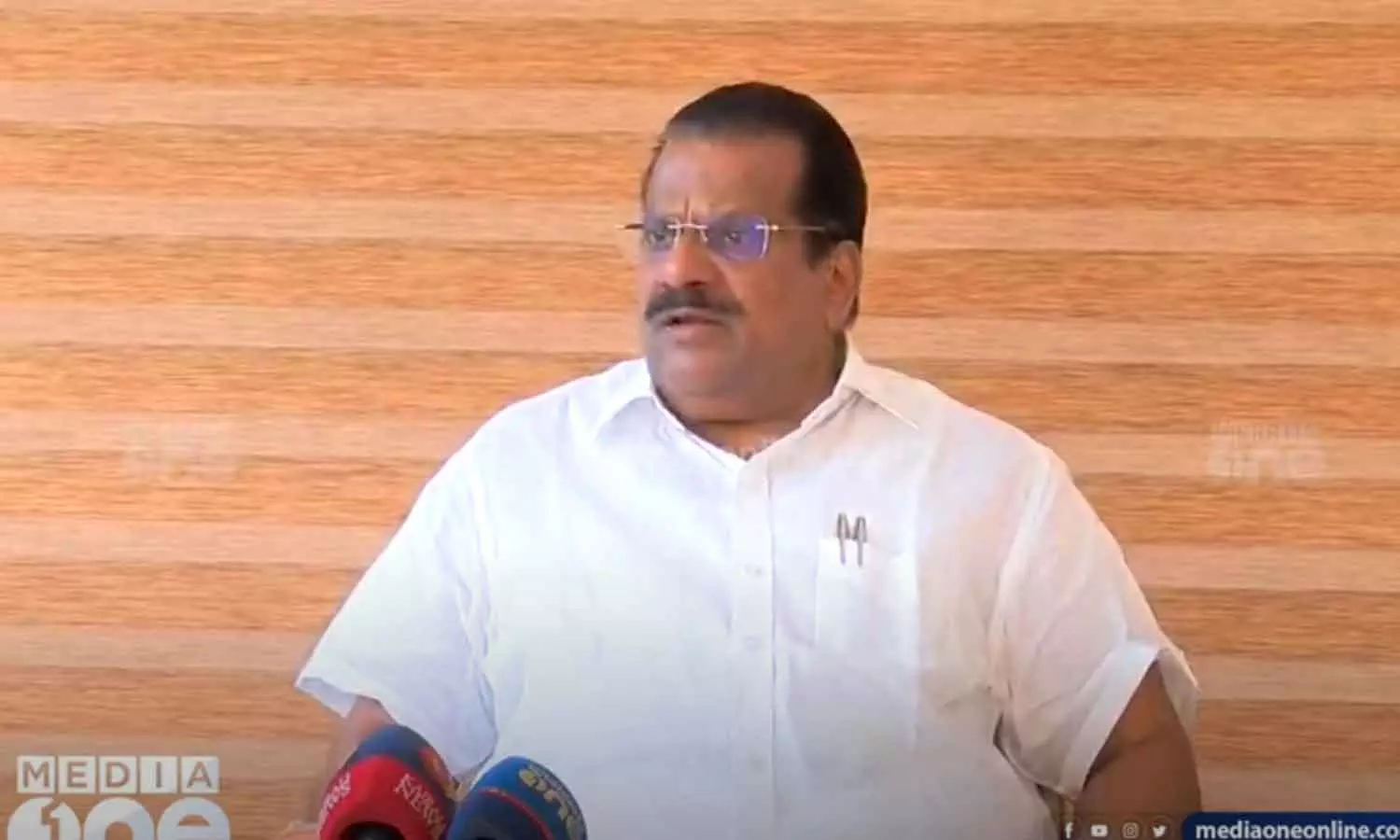 LDF convenor EP Jayarajan has said that he has no business relationship with BJP leader and businessman Rajeev Chandrasekhar.