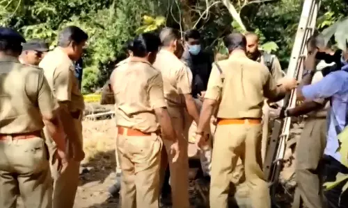 Skeleton inside Karyavattam campus: Driving license found