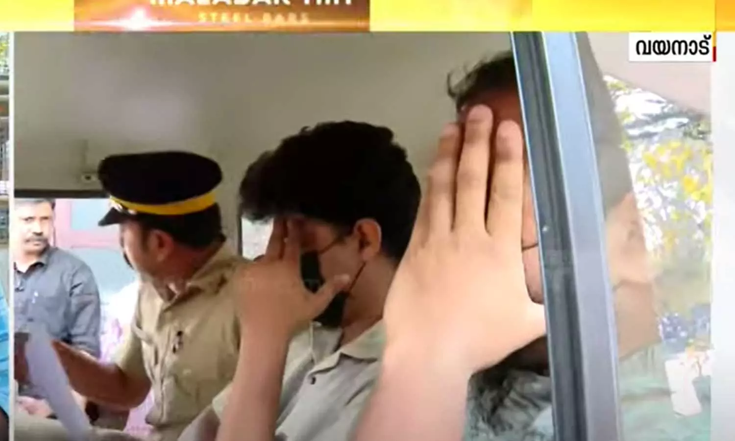 സിദ്ധാർഥ് മരിച്ച സംഭവം: കസ്റ്റഡിയിലുള്ള മൂന്നുപേരുടെ അറസ്റ്റ് രേഖപ്പെടുത്തി സിദ്ധാർഥ് മരിച്ച സംഭവം: കസ്റ്റഡിയിലുള്ള മൂന്നുപേരുടെ അറസ്റ്റ് രേഖപ്പെടുത്തി