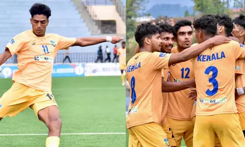 സർവ്വീസസിനോട് രക്ഷപ്പെട്ട് കേരളം; സന്തോഷ് ട്രോഫിയിൽ സമനില സർവ്വീസസിനോട് രക്ഷപ്പെട്ട് കേരളം; സന്തോഷ് ട്രോഫിയിൽ സമനില