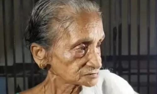 വയോധികയെ വീട്ടിൽ നിന്ന് ഇറക്കിവിട്ടു; മകൾക്കെതിരെ പരാതി