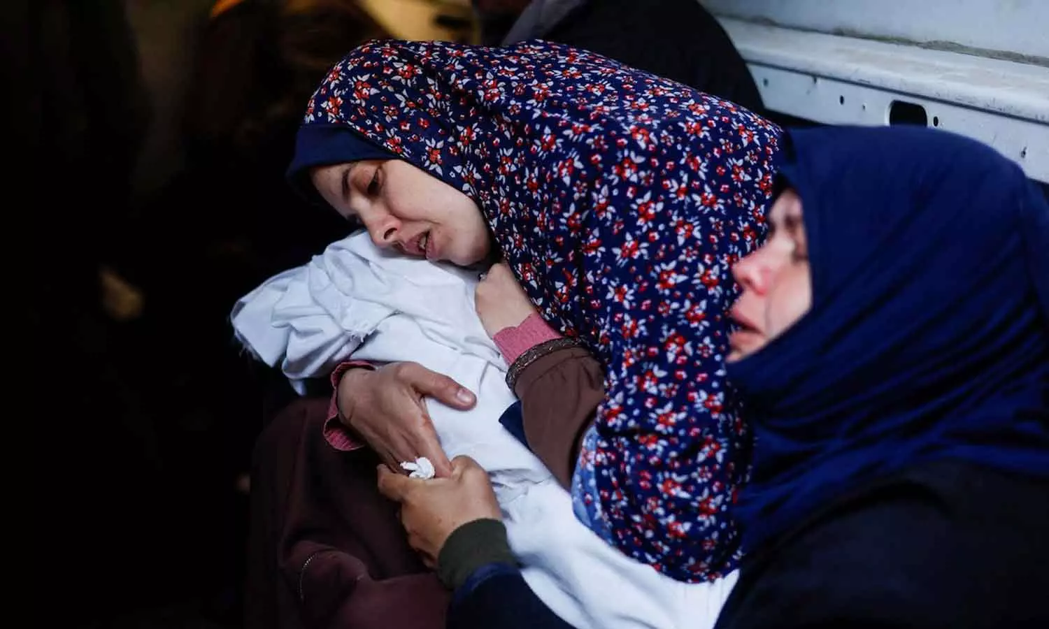 After 10 years of trying, a Palestinian woman had twins. An Israeli strike killed them both After 10 years of trying, a Palestinian woman had twins. An Israeli strike killed them both