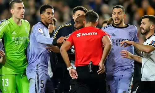 ഗോളിനൊപ്പം റഫറിയുടെ അന്തിമ വിസിലും; അത്യന്തം നാടകീയമായി റയൽ-വലൻസിയ മത്സരം