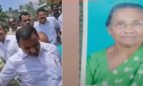 Protest in Kothamangalam with the dead body of Indira who was attacked by an Wild elephant