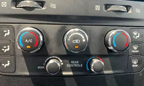 ‘വാഹനത്തിലെ ടച്ച് സ്ക്രീനിന്റെ അമിത ഉപയോഗം അപകടത്തിന് കാരണമാകും’; ഫിസിക്കൽ ബട്ടണുകളിലേക്ക് മാറാൻ നിർദേശിച്ച് യൂറോ എൻകാപ്