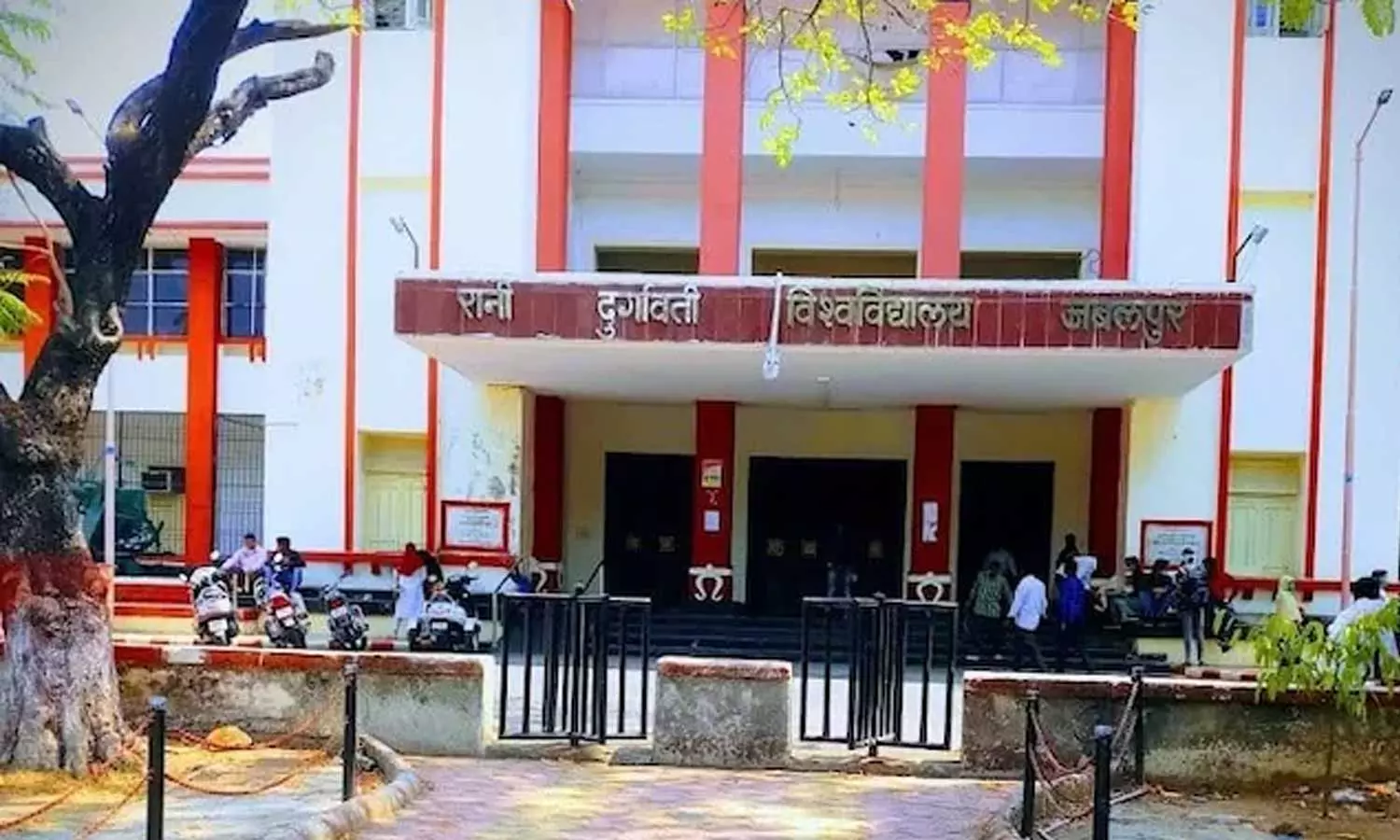 പരീക്ഷ മറന്ന് സർവകലാശാല; അന്തം വിട്ട് വിദ്യാർഥികൾ