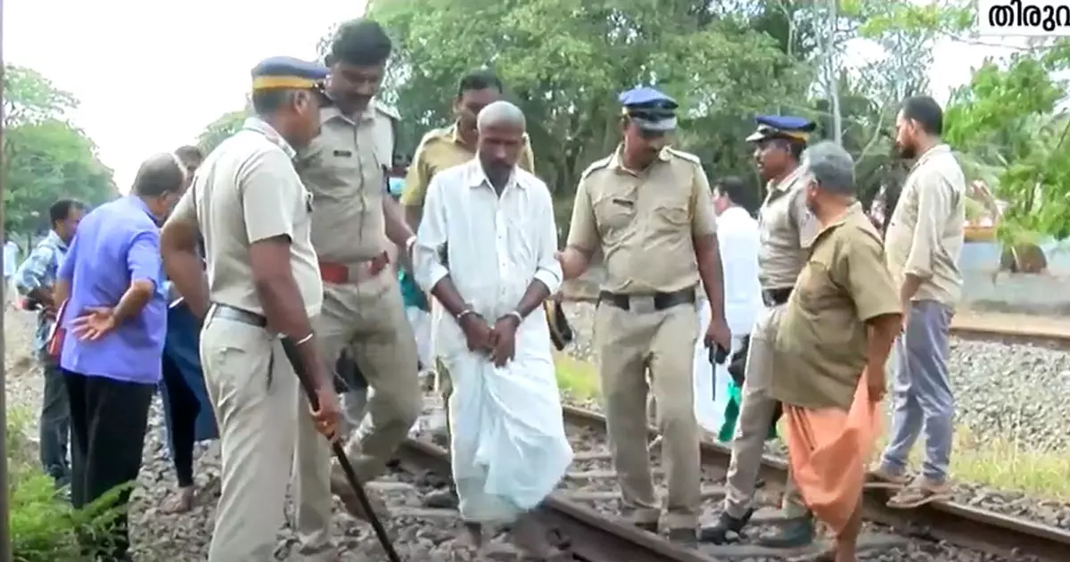 Thiruvananthapuram police conducted evidence with Hassankutty, the accused in the missing child case Thiruvananthapuram police conducted evidence with Hassankutty, the accused in the missing child case