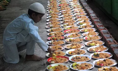 സൗദിയിലെ മുഴുവൻ പള്ളികളിലും ഇത്തവണയും ഇഫ്താറുകളുണ്ടാകുമെന്ന് മന്ത്രി