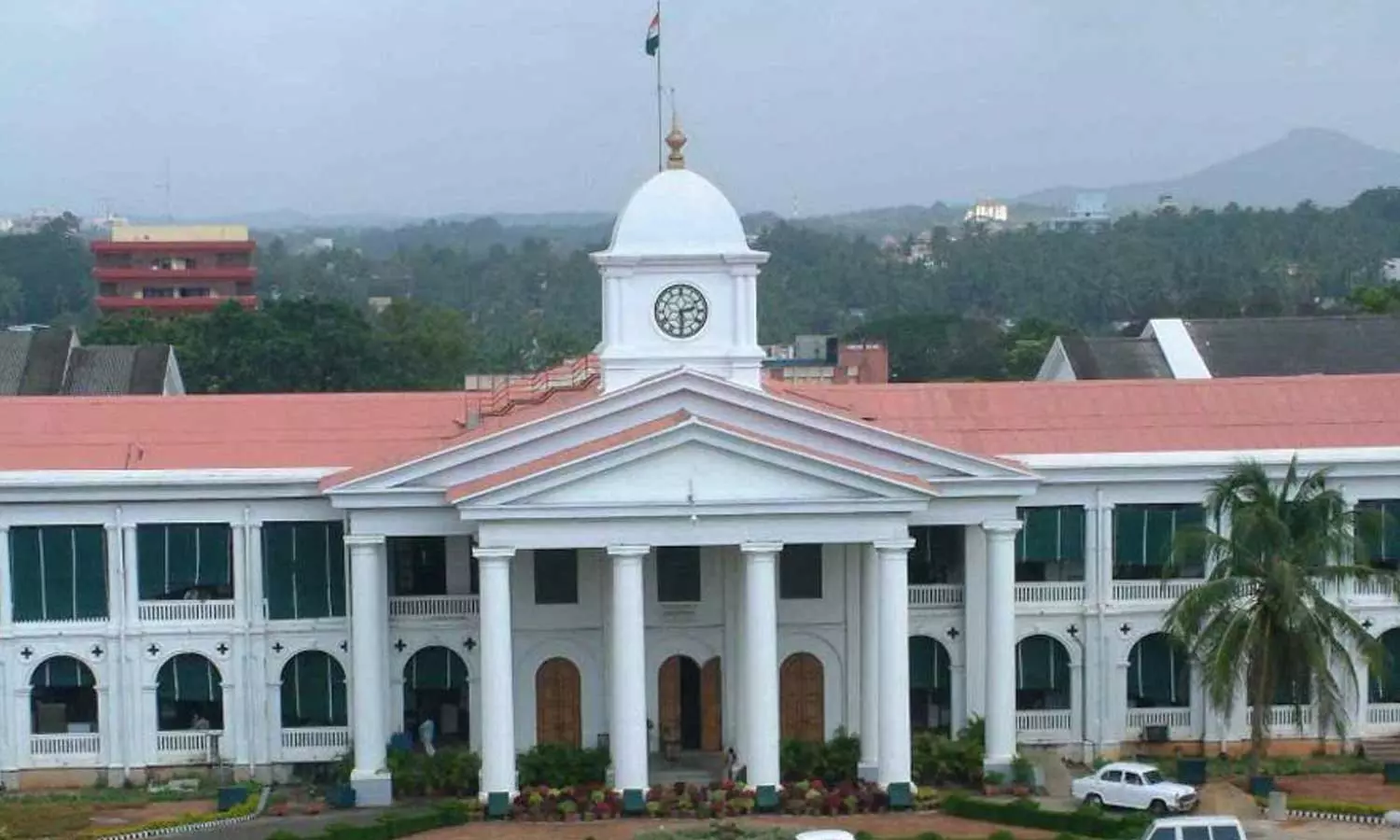 തദ്ദേശ വകുപ്പിൽ ഓണ്‍ലൈൻ സംവിധാനം അട്ടിമറിച്ച് സ്ഥലംമാറ്റവും സ്ഥാനക്കയറ്റവും