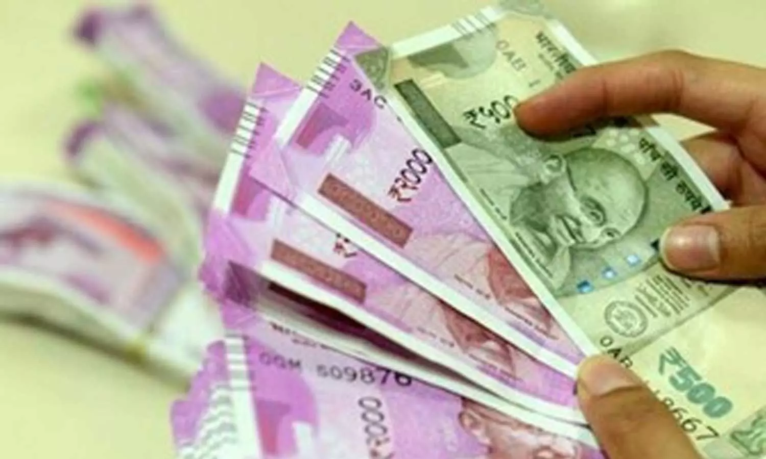 കേന്ദ്ര സർക്കാർ ജീവനക്കാരുടെ ക്ഷാമബത്ത വർധിപ്പിച്ചു