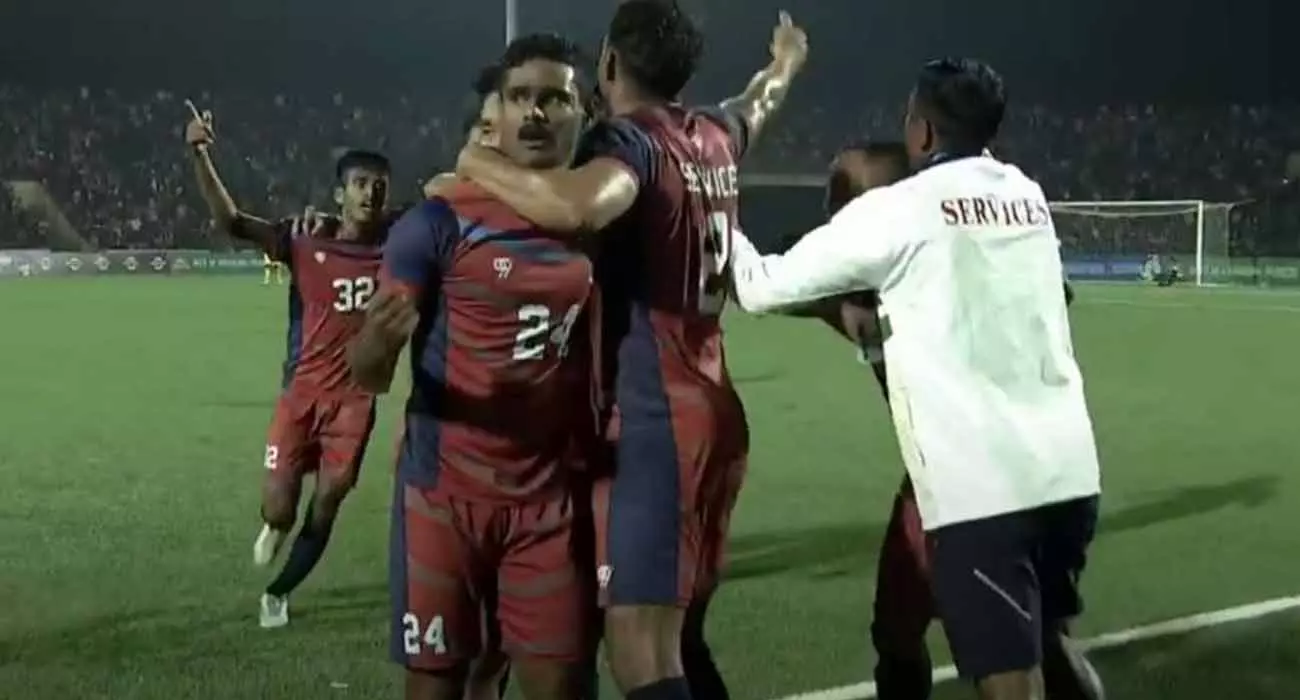 സന്തോഷ് ട്രോഫി കിരീടത്തിൽ മുത്തമിട്ട് സർവീസസ് ; വിജയഗോൾ നേടിയത് മലയാളി താരം