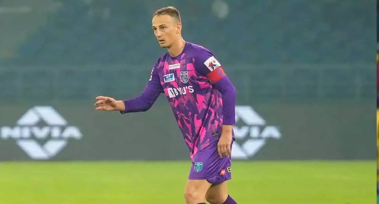 പ്രതിരോധത്തിൽ പുതിയ വിദേശ താരം വരും; ലെസ്കോയെ കൈവിടാൻ ബ്ലാസ്റ്റേഴ്സ് പ്രതിരോധത്തിൽ പുതിയ വിദേശ താരം വരും; ലെസ്കോയെ കൈവിടാൻ ബ്ലാസ്റ്റേഴ്സ്