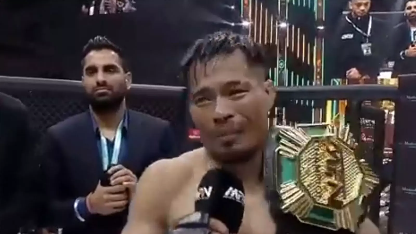 ദയവായി മണിപ്പൂർ സന്ദർശിക്കൂ; ഇടിക്കൂട്ടിൽ നിന്നും പ്രധാനമന്ത്രിക്കൊരു സന്ദേശം