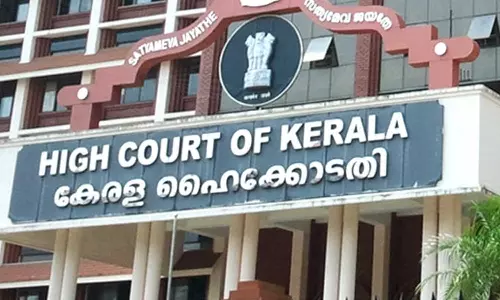 പുറത്താക്കപ്പെട്ട വി.സിമാർക്കെതിരെ തിങ്കളാഴ്ച വരെ തുടർനടപടി പാടില്ല- ഹൈക്കോടതി