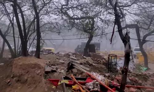 Delhi High Court denies permission for Namaz at the site of the demolished Akhondji mosque Delhi High Court denies permission for Namaz at the site of the demolished Akhondji mosque