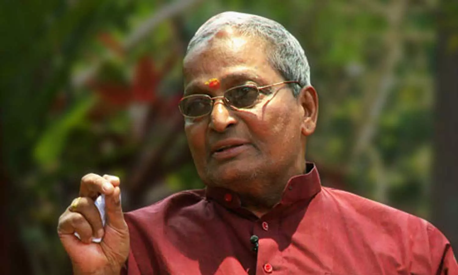 ‘സുരേഷ് ഗോപിയെ അനുഗ്രഹിച്ചിട്ട് പത്മഭൂഷൺ ലഭിക്കണ്ടെന്ന് കലാമണ്ഡലം ഗോപി ആശാൻ’; വൈറലായി മകന്റെ ഫേസ്ബുക്ക് പോസ്റ്റ് ‘സുരേഷ് ഗോപിയെ അനുഗ്രഹിച്ചിട്ട് പത്മഭൂഷൺ ലഭിക്കണ്ടെന്ന് കലാമണ്ഡലം ഗോപി ആശാൻ’; വൈറലായി മകന്റെ ഫേസ്ബുക്ക് പോസ്റ്റ്